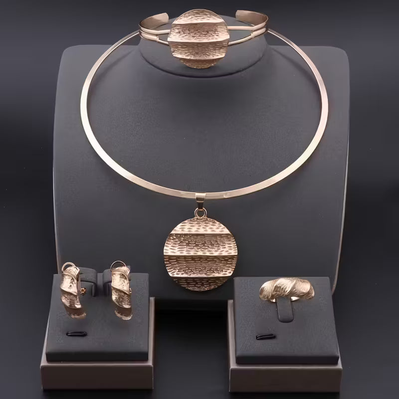 Modernistisches Schmuckset in Roségold-Optik mit gehämmertem Flachdesign – 4-teilig